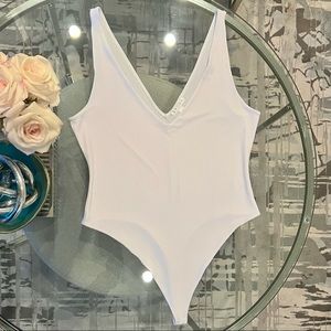Leith V Neck Bodysuit - White Size L